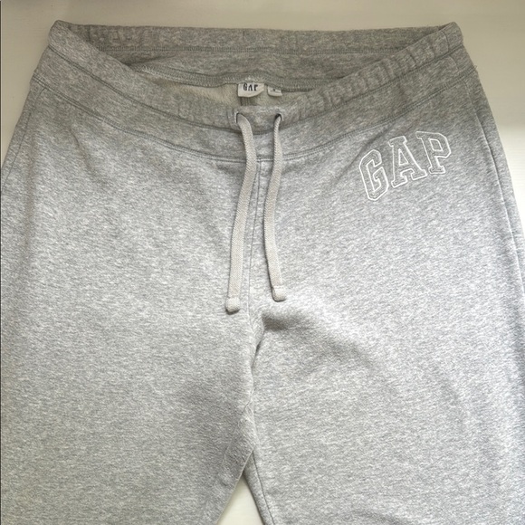 GAP Heather Gray Sweatpants - Picture 2 of 5